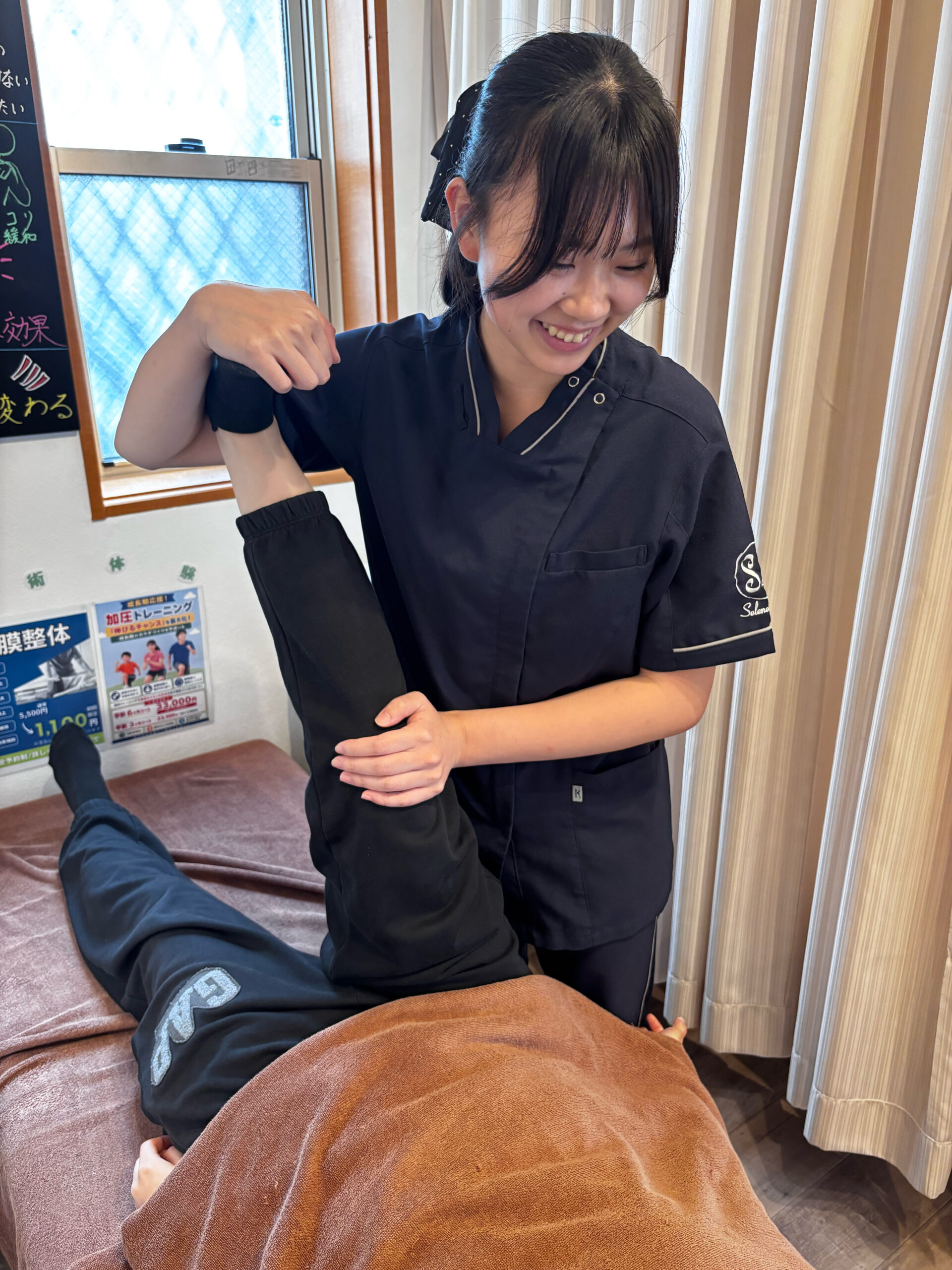 セレネ整骨院鍼灸院 ふくらはぎ ストレッチ写真